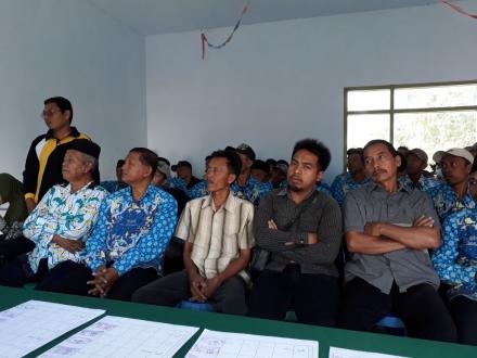 Penyerahan Operasional RT/RW, LKMD, dan BPD